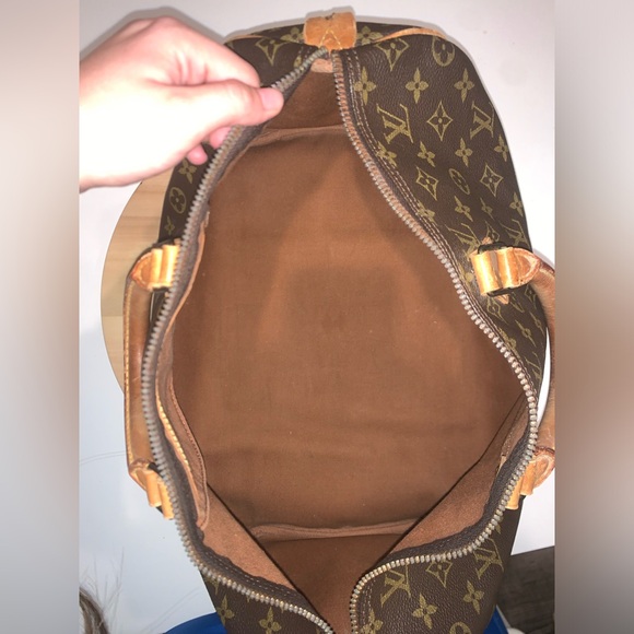 SOLD Authentic Louis Vuitton Speedy 40 - Picture 3 of 8